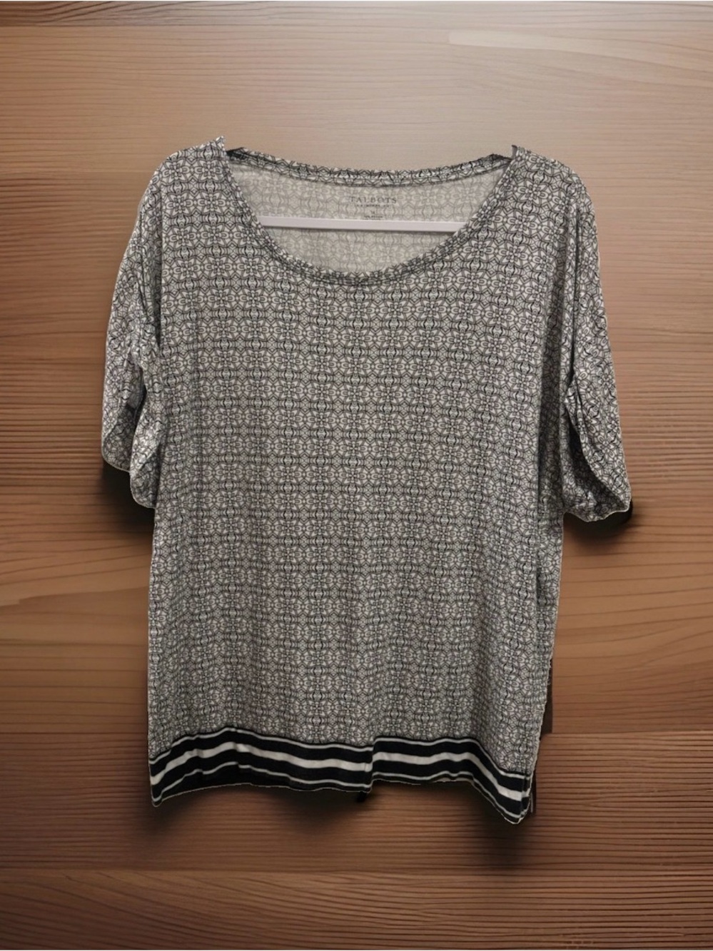 Talbots Women’s 1X Gray Black White Geometric Striped Knit Scoop Neck Top